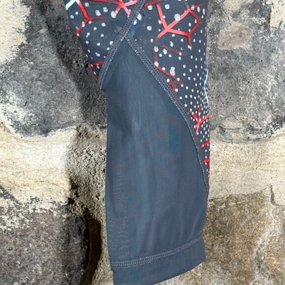 Zella Leggings Woman's Small Gray Capri Cropped Geometric Design High Rise - Picture 9 of 13